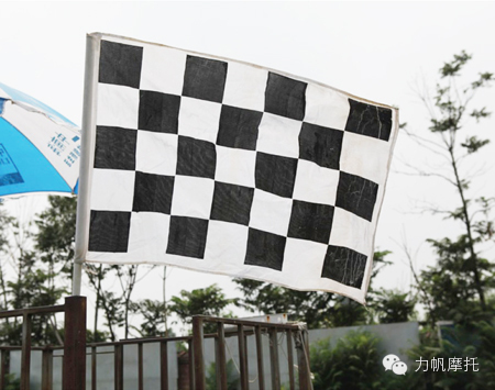 點(diǎn)擊瀏覽下一頁