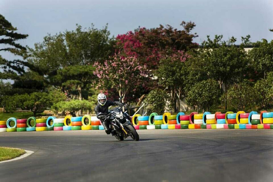 點(diǎn)擊瀏覽下一頁