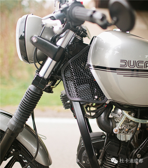 點擊瀏覽下一頁