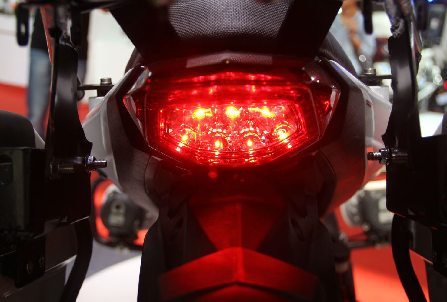 點(diǎn)擊瀏覽下一頁