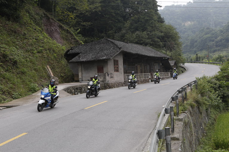 點(diǎn)擊瀏覽下一頁