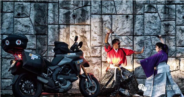 點擊瀏覽下一頁