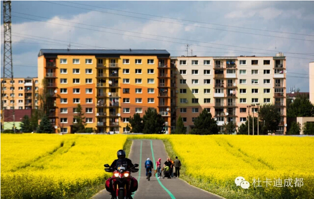 點擊瀏覽下一頁