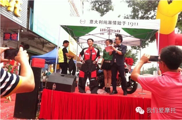 點擊瀏覽下一頁