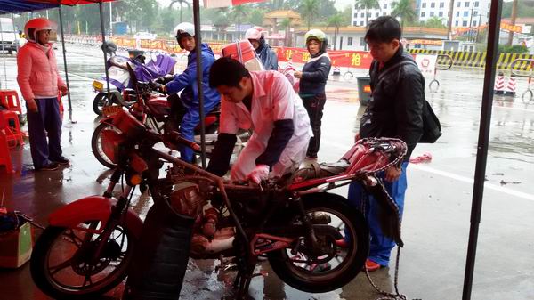 點(diǎn)擊瀏覽下一頁