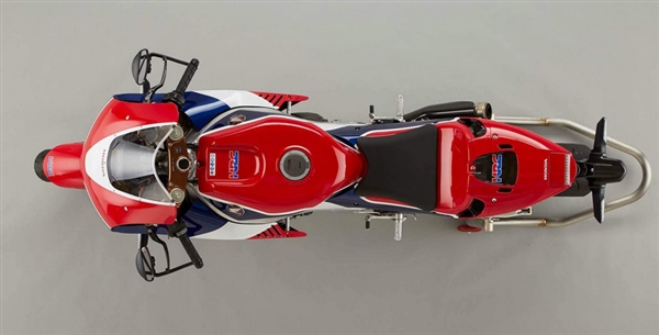 110萬(wàn)！本田史上最貴摩托車將上市：四缸1000cc