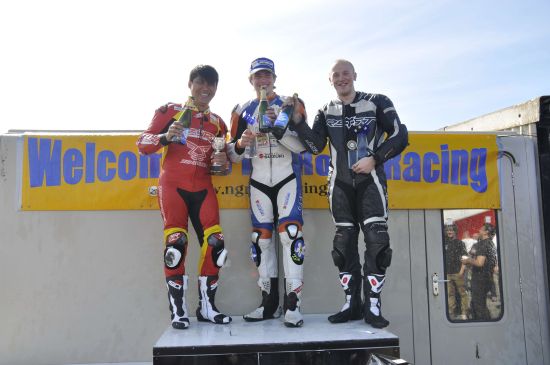 郭俊祺登上領(lǐng)獎(jiǎng)臺(tái)