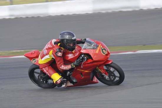 蔡子揚適應賽道