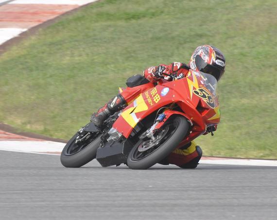 何智鋒在比賽中