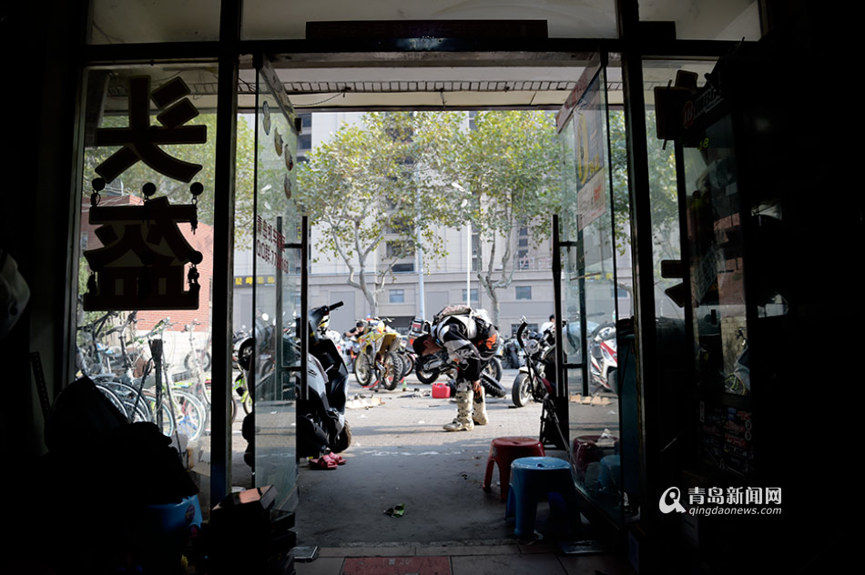 【新青年】騎士王迅 青島越野摩托車第一人