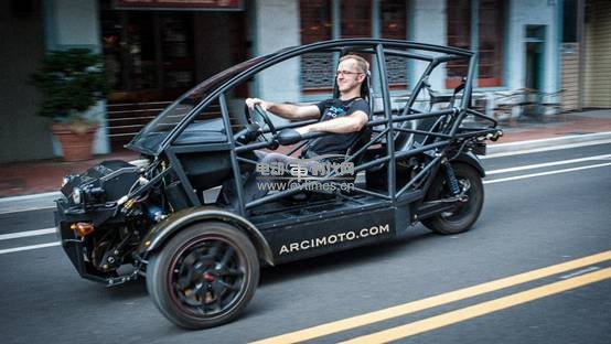Arcimoto SRK &ldquo;鯊魚&rdquo;款電動(dòng)三輪摩托車