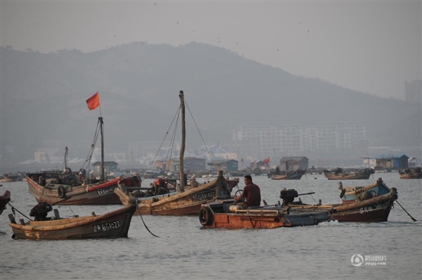 小學(xué)文化漁民發(fā)明新型載具：兩棲三輪摩托