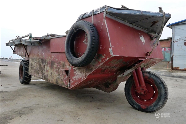 小學(xué)文化漁民發(fā)明新型載具：兩棲三輪摩托