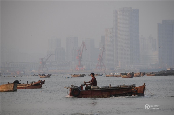 小學(xué)文化漁民發(fā)明新型載具：兩棲三輪摩托