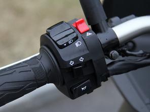 用實(shí)力說(shuō)話 試駕V-Strom DL650摩托車