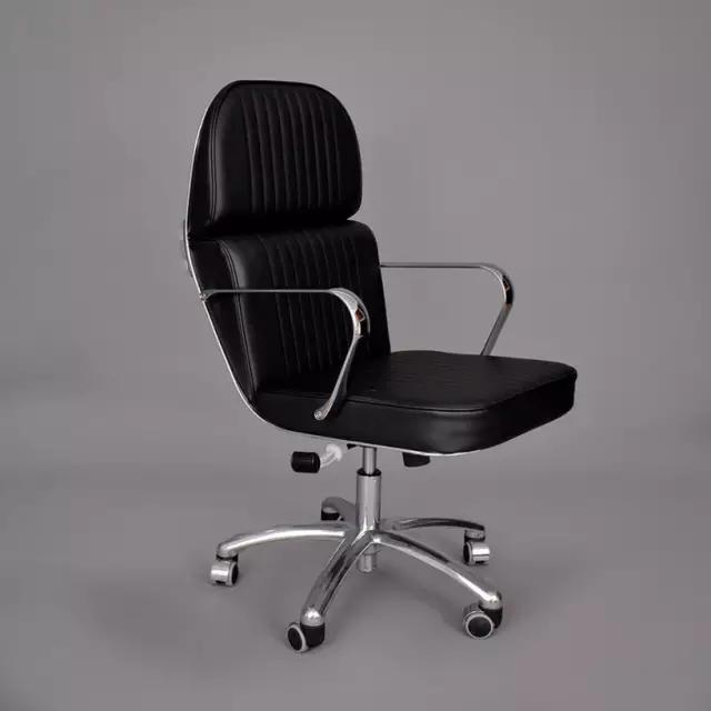 經(jīng)典摩托車Vespa變身辦公椅