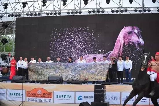 2016中國環(huán)塔拉力賽開幕  勇士之戰(zhàn)一觸即發(fā)