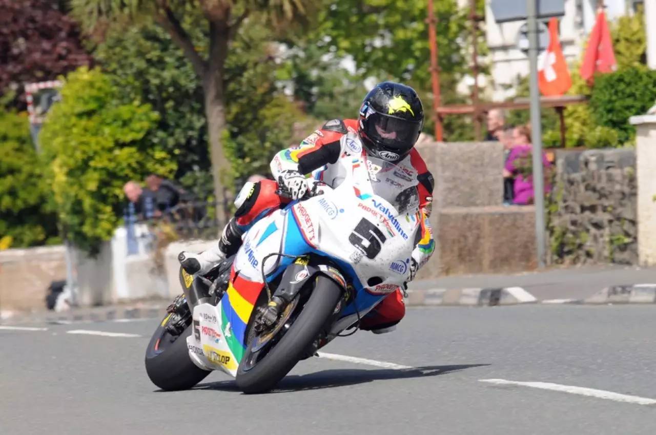 售價百萬的本田摩托車將挑戰(zhàn)2016曼島TT