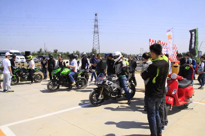 阿普利亞&川崎試駕