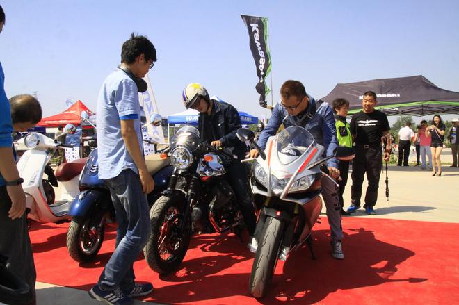 風(fēng)火輪展車