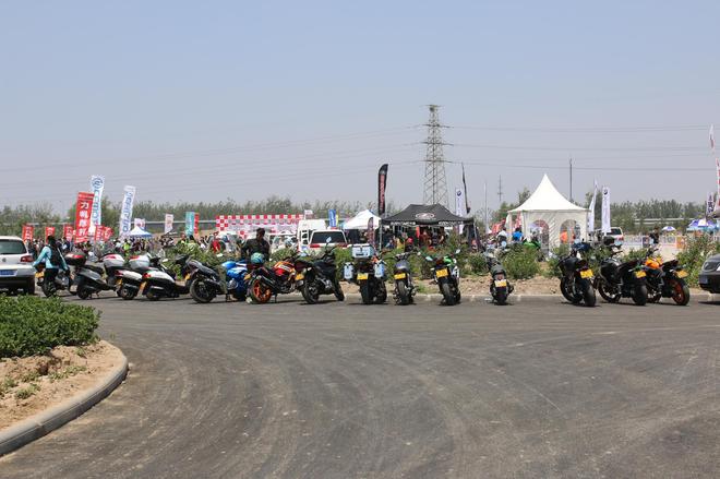 來(lái)觀戰(zhàn)的車友1