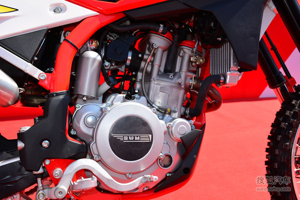 SWM越野摩托車上市組圖