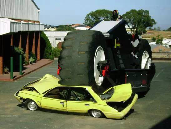 太震撼！世界上最大、最快摩托車，牛X到無(wú)法想象