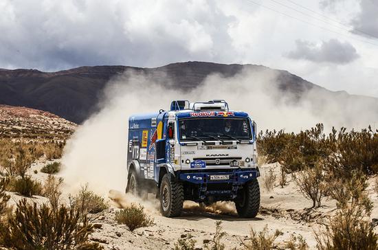 卡瑪茲車隊(duì)俄羅斯組合SOTNIKOV/AKHMADEEV/LEONOV