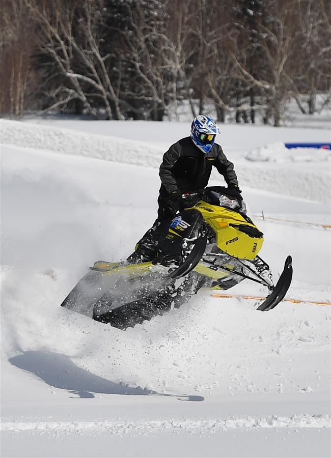 （體育）（5）吉林長白山舉行雪地摩托車賽