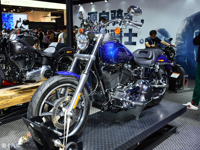哈雷;摩托車;巡航;重機;V2摩托車