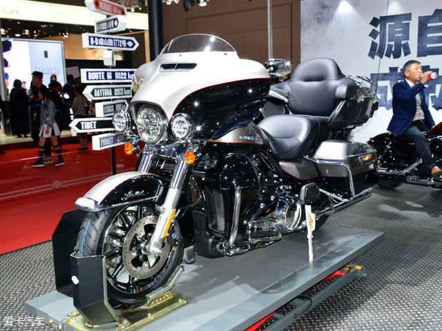 哈雷;摩托車;巡航;重機;V2摩托車