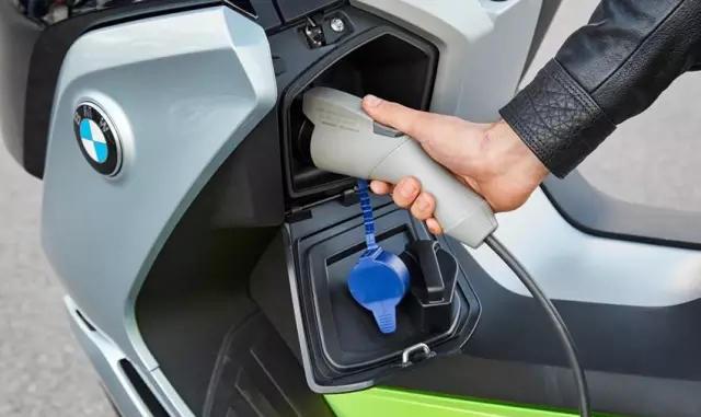 環(huán)保摩托家族又添力作，續(xù)航達(dá)160km！