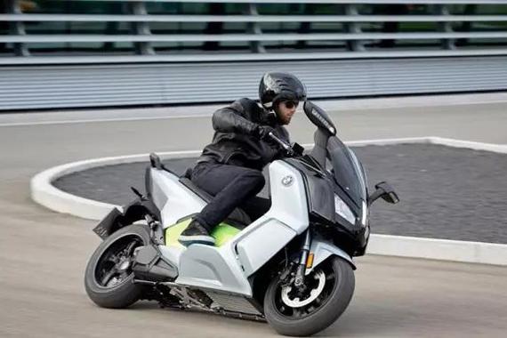 環(huán)保摩托家族又添力作，續(xù)航達(dá)160km！