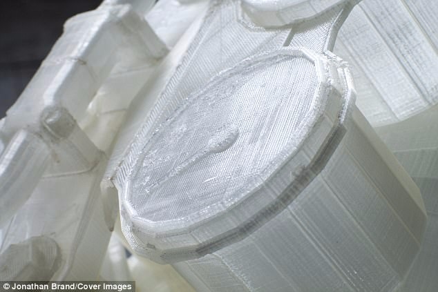 藝術家用3D打印1:1復制本田CB500摩托車