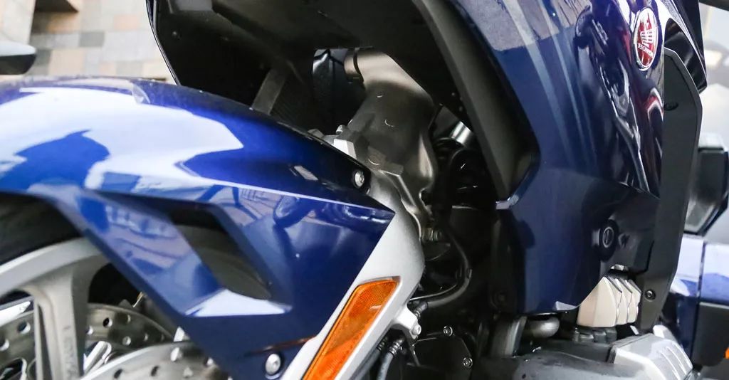 41.8萬(wàn)元起售！這臺(tái)本田摩托車能換一輛寶馬5系，你會(huì)考慮嗎？