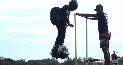 蘭博基尼警車(chē)之后，迪拜又給警察換上了飛行摩托車(chē)！