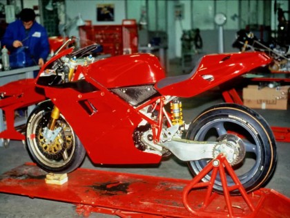 歷史圖鑒：杜卡迪 1994 - 2004 經(jīng)典跑車 916 車系