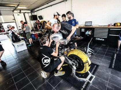 寶馬 EWC 工廠車(chē)隊(duì)完成了首次的測(cè)試