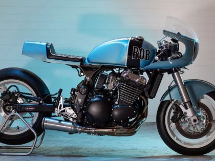 藍(lán)色西裝的英倫老紳士-Triumph Legend TT "Bob"