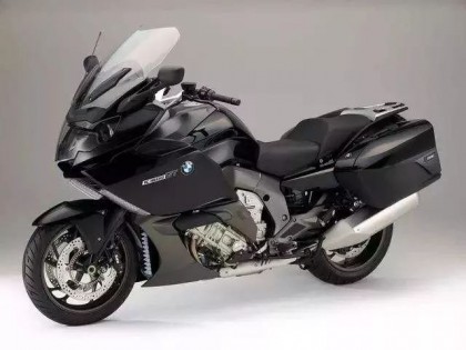 摩托車?yán)滠嚭蜔彳嚨∷俨灰粯?，這正常嗎？