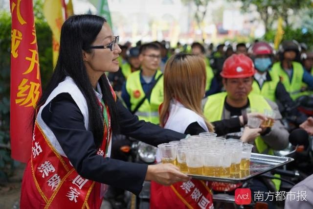 春運(yùn)首日，上千廣東摩托車大軍返鄉(xiāng)，行程最久要5天
