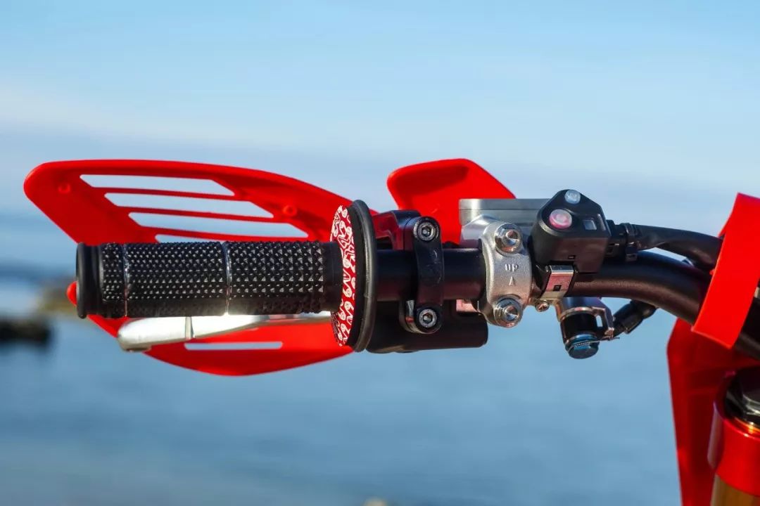 點(diǎn)擊進(jìn)入看圖評(píng)論