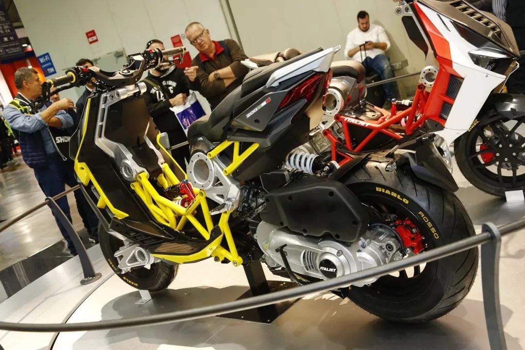 點擊進入看圖評論