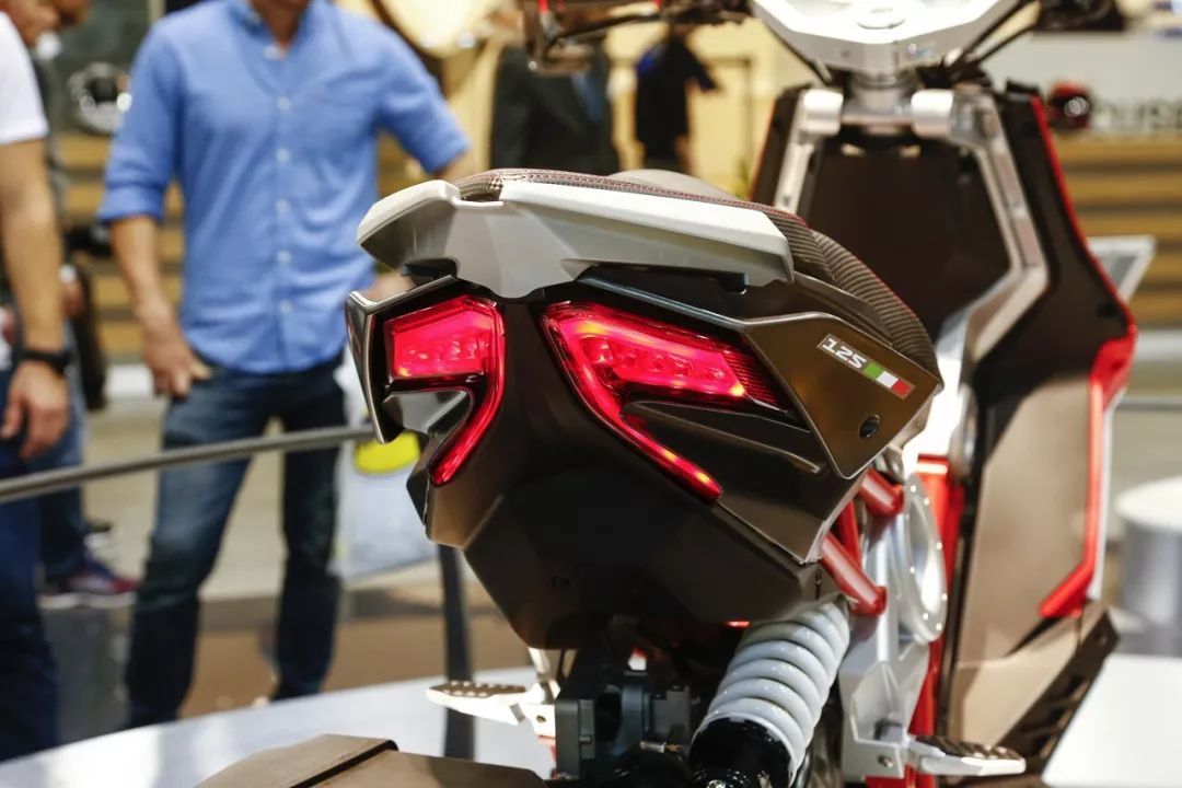 點擊進入看圖評論