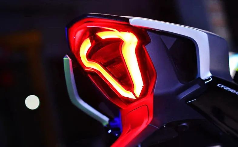 點(diǎn)擊進(jìn)入看圖評(píng)論