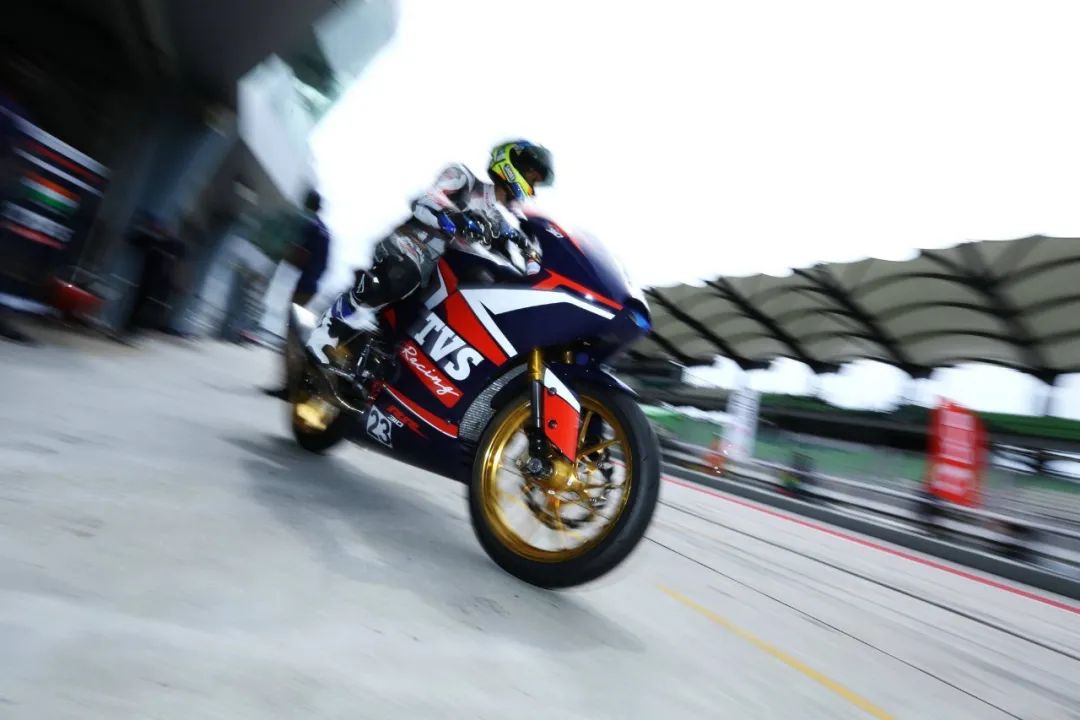 點(diǎn)擊進(jìn)入看圖評(píng)論