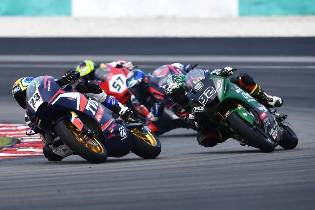 點(diǎn)擊進(jìn)入看圖評(píng)論