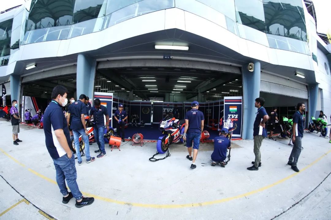 點(diǎn)擊進(jìn)入看圖評(píng)論