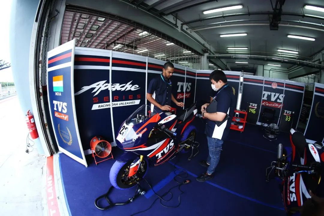 點(diǎn)擊進(jìn)入看圖評(píng)論