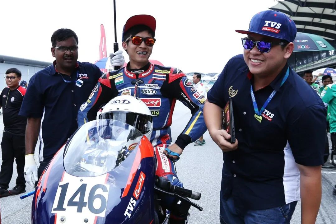 點(diǎn)擊進(jìn)入看圖評(píng)論